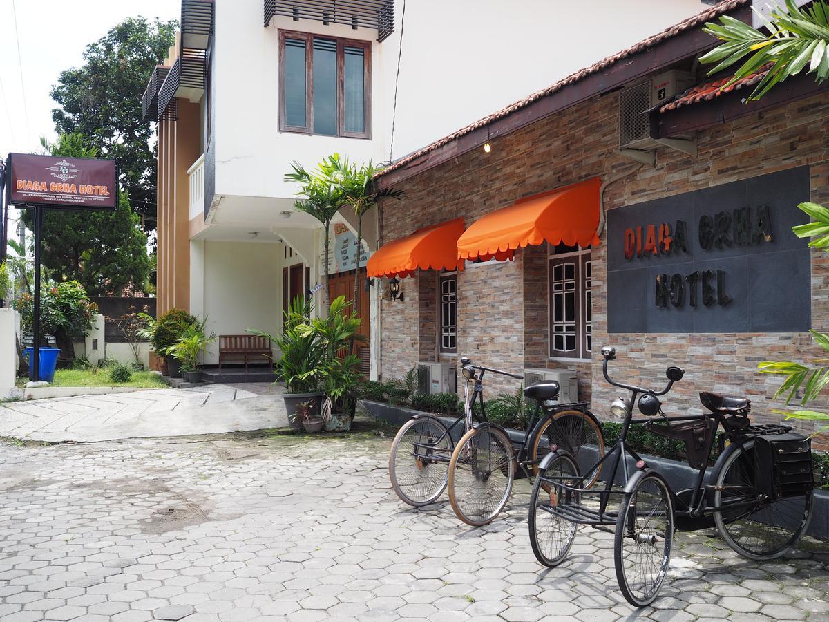 Diaga Grha Hotel Джокьякарта Экстерьер фото