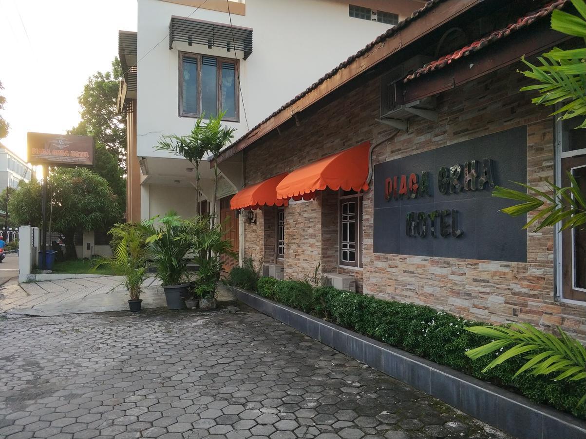 Diaga Grha Hotel Джокьякарта Экстерьер фото