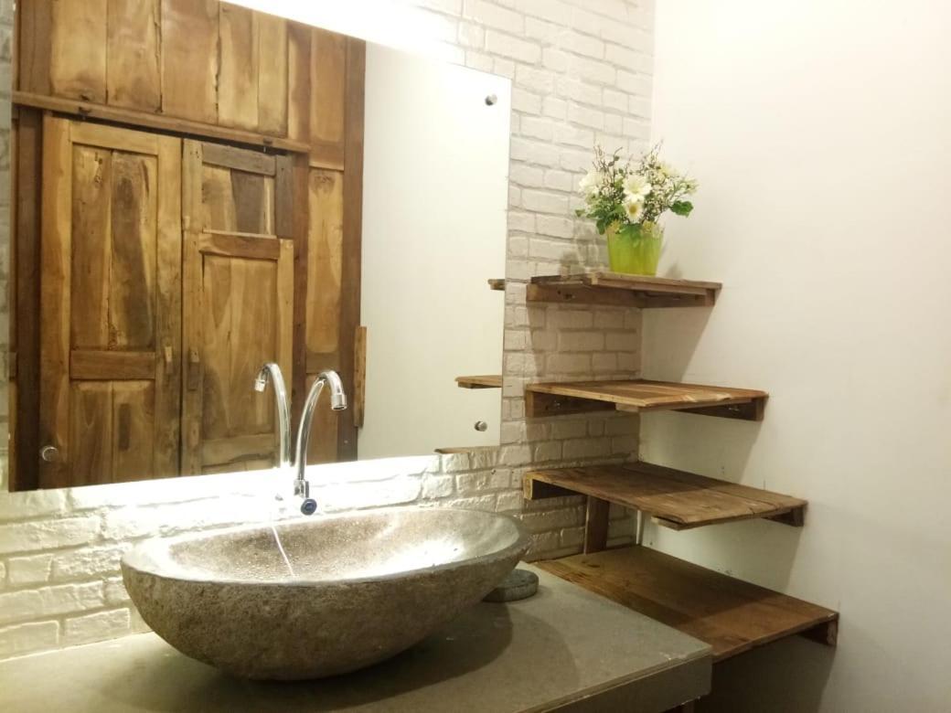 Diaga Grha Hotel Джокьякарта Экстерьер фото